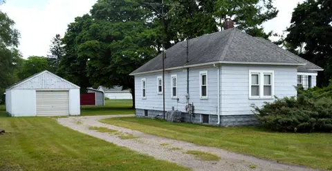 2139 S Isabella Road, Mount Pleasant MI 48858 photo 3