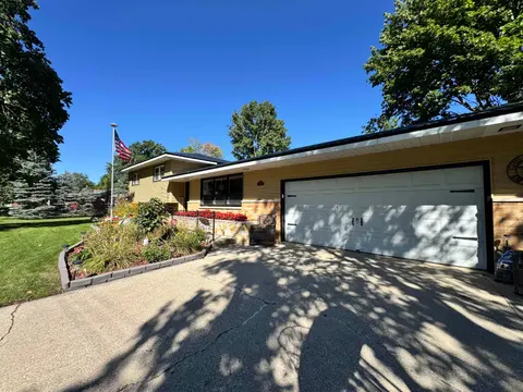 401 Orchard Avenue, Clare MI 48617 photo 3