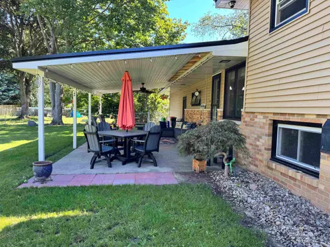 401 Orchard Avenue, Clare MI 48617 photo 4