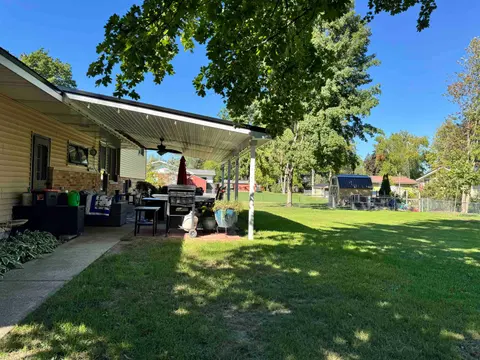 401 Orchard Avenue, Clare MI 48617 photo 5
