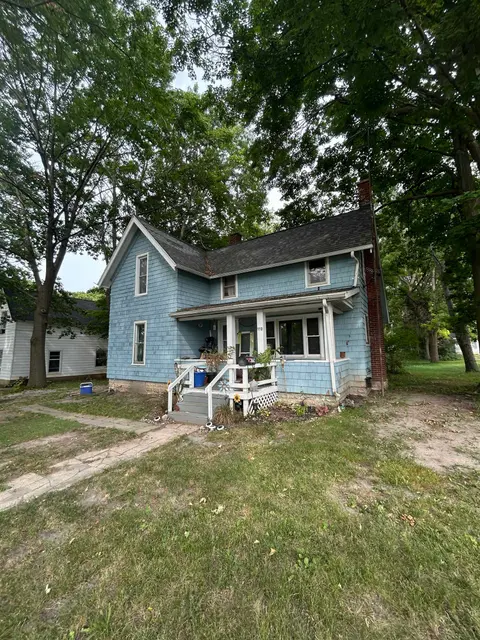 110 N Grover Avenue, Alma MI 48801 photo 2