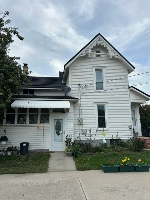 333 N Chippewa, Shepherd MI 48883 photo 2
