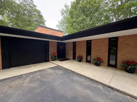 1121 Greenbanks Drive, Mount Pleasant MI 48858 photo 2