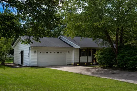514 Brown Street, Alma MI 48801 photo 2