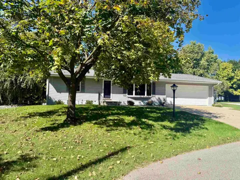135 Fox Place, Saint Louis MI 48880 photo 3