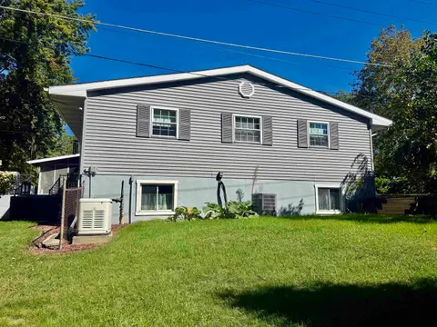 135 Fox Place, Saint Louis MI 48880 photo 4