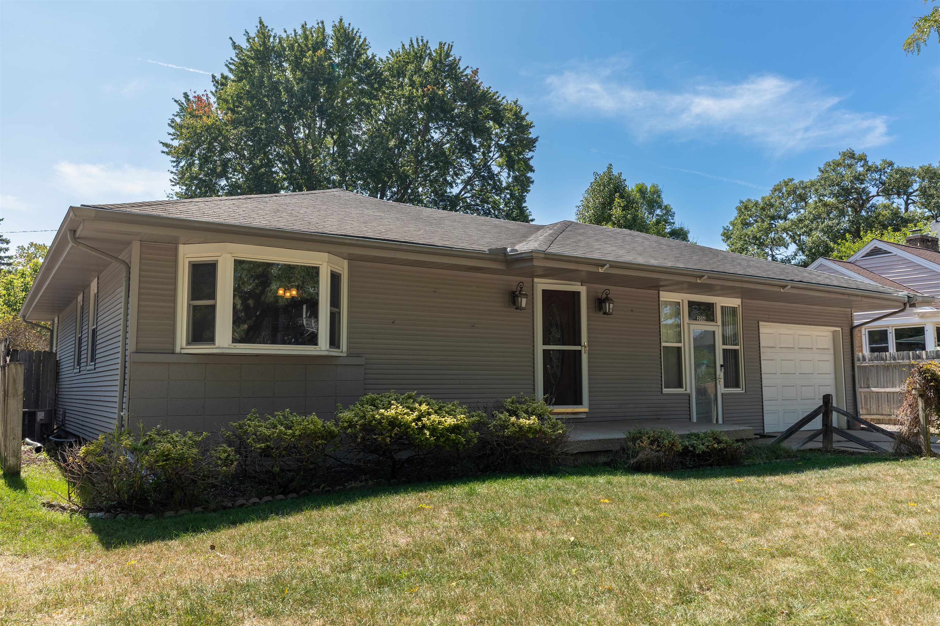 2016 Center Avenue, Bay City MI 48708 photo 1