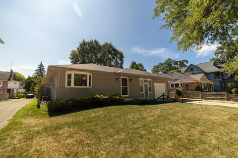 2016 Center Avenue, Bay City MI 48708 photo 3