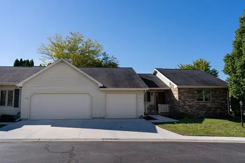 110 Apricot Lane, Mount Pleasant MI 48858 photo 2