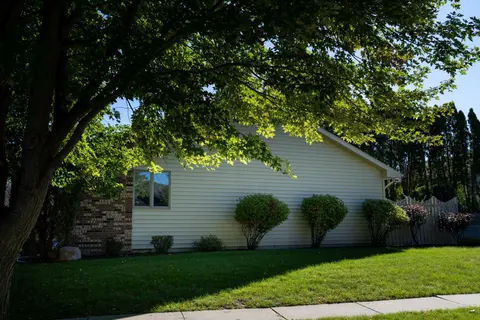 110 Apricot Lane, Mount Pleasant MI 48858 photo 5