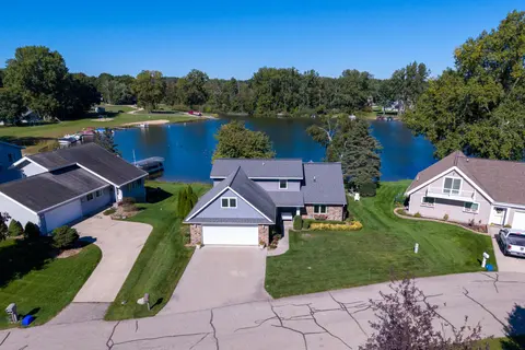 1067 Crown Point Drive, Lake Isabella MI 48893 photo 2