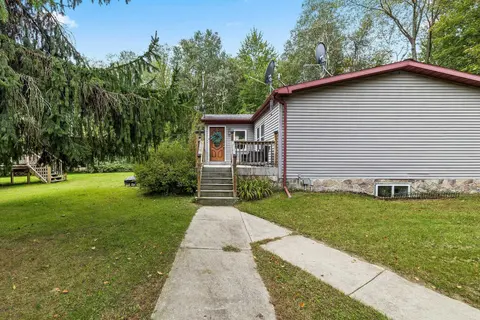 4812 SE County Line Road, Shepherd MI 48883 photo 2