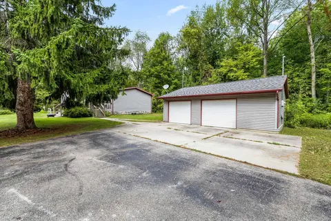 4812 SE County Line Road, Shepherd MI 48883 photo 3