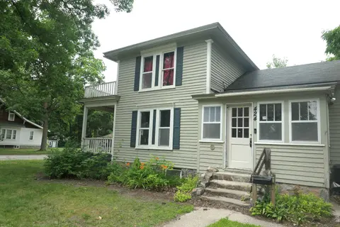 424 S Kinney Street, Mount Pleasant MI 48858 photo 2