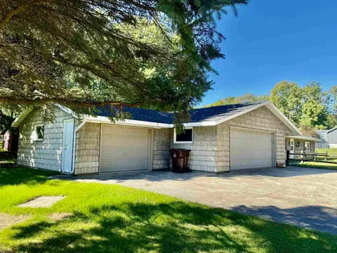 440 S Chippewa Street, Shepherd MI 48883 photo 5