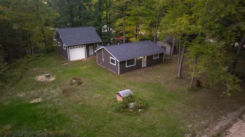 5362 Hillcrest Street, Gladwin MI 48624 photo 2