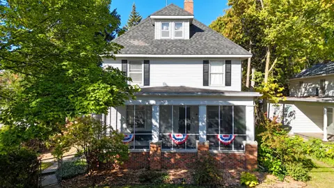 215 E Lincoln Street, Mount Pleasant MI 48858 home for sale